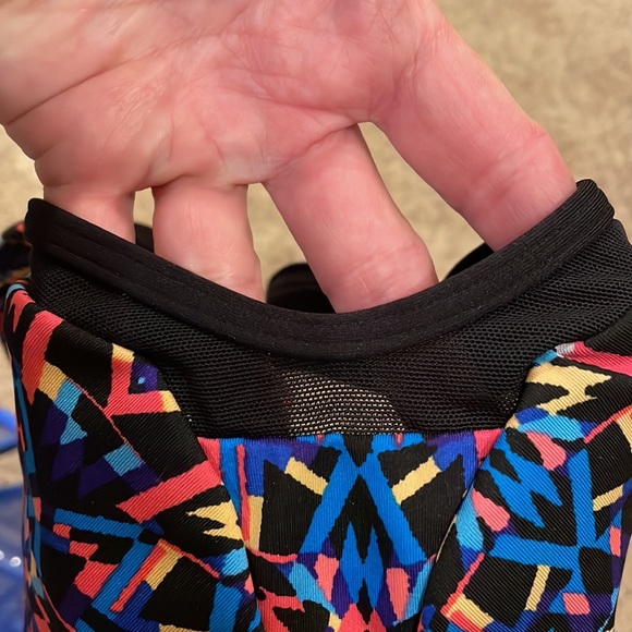 TYR Women’s Lily Bikini Swim Top Carnivale Multi-Colored Print Size 8 - Picture 4 of 10